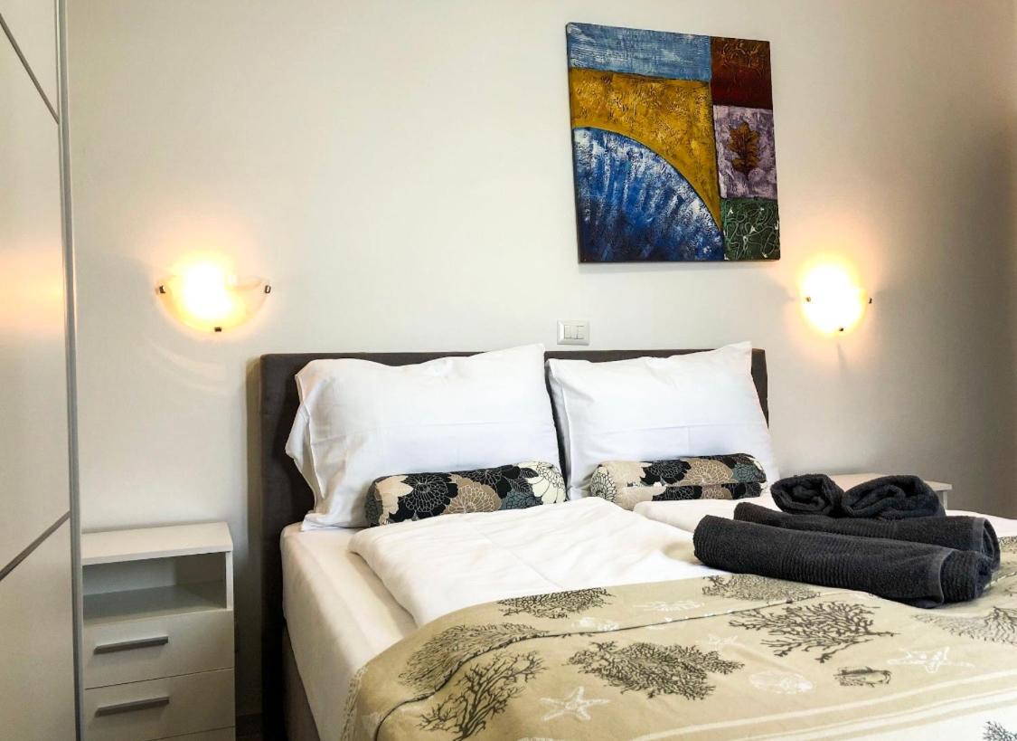 Seafront 2-Bedroom Apartment Nika - Rabac Dış mekan fotoğraf
