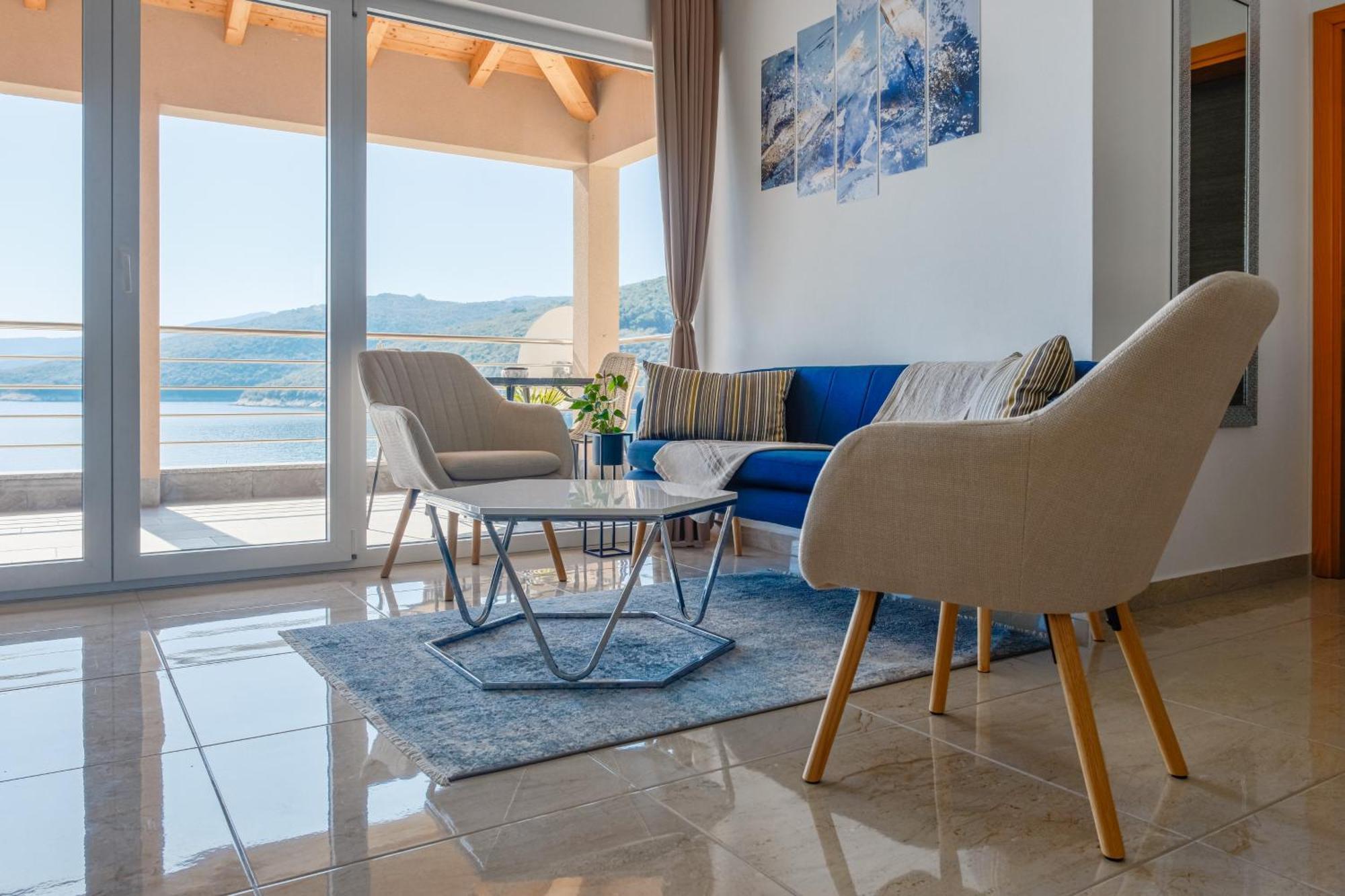Seafront 2-Bedroom Apartment Nika - Rabac Dış mekan fotoğraf